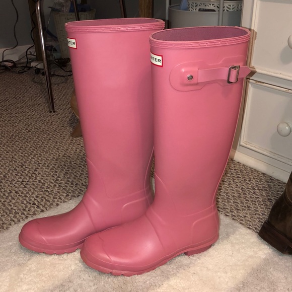 Gently worn Hunter boots - Picture 2 of 4